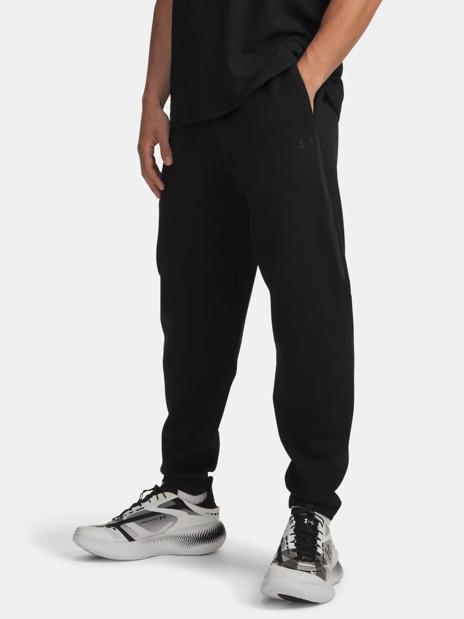 UNDER ARMOUR picture