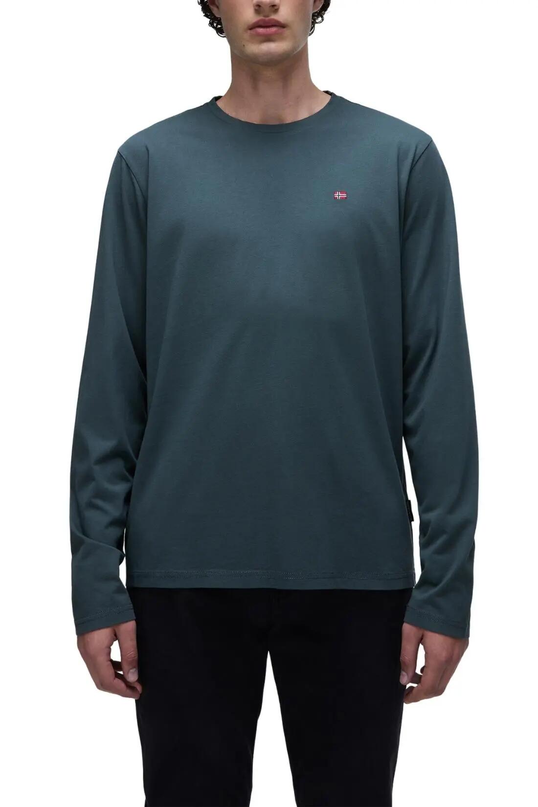Napapijri men's regular-fit long-sleeve cotton T-shirt in sage green 1/4
