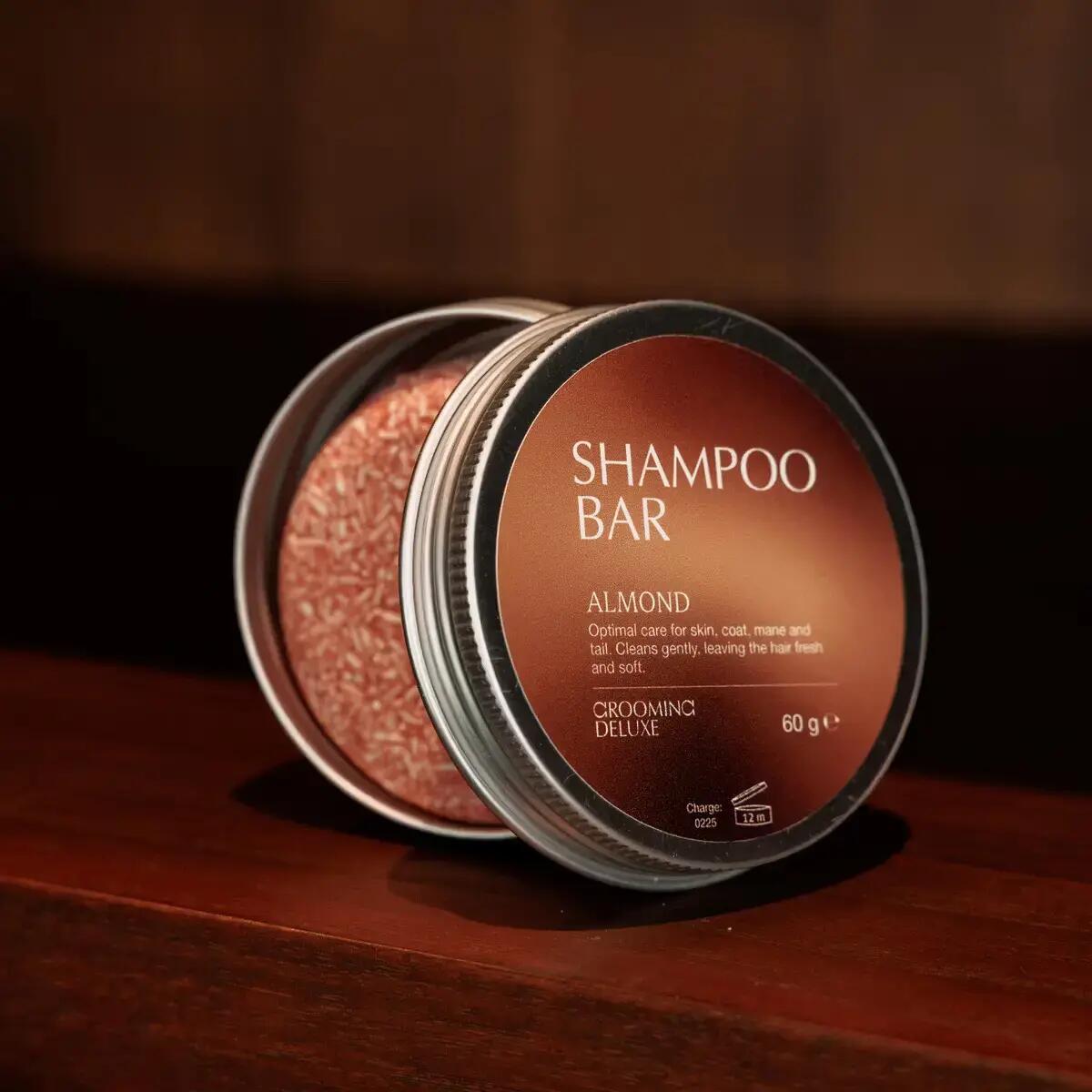 Shampoo solido all'olio di mandorla Grooming Deluxe 2/4