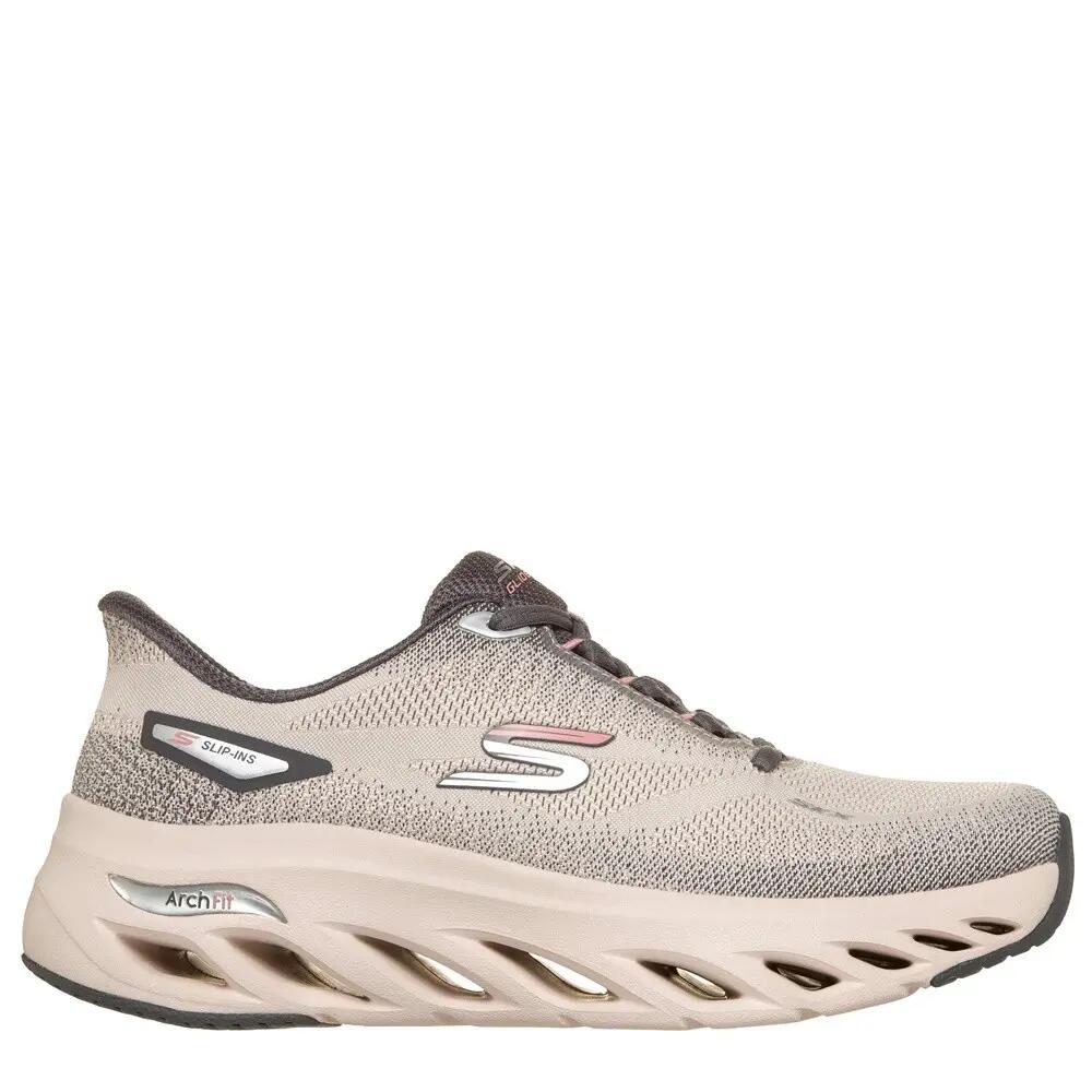 SKECHERS picture