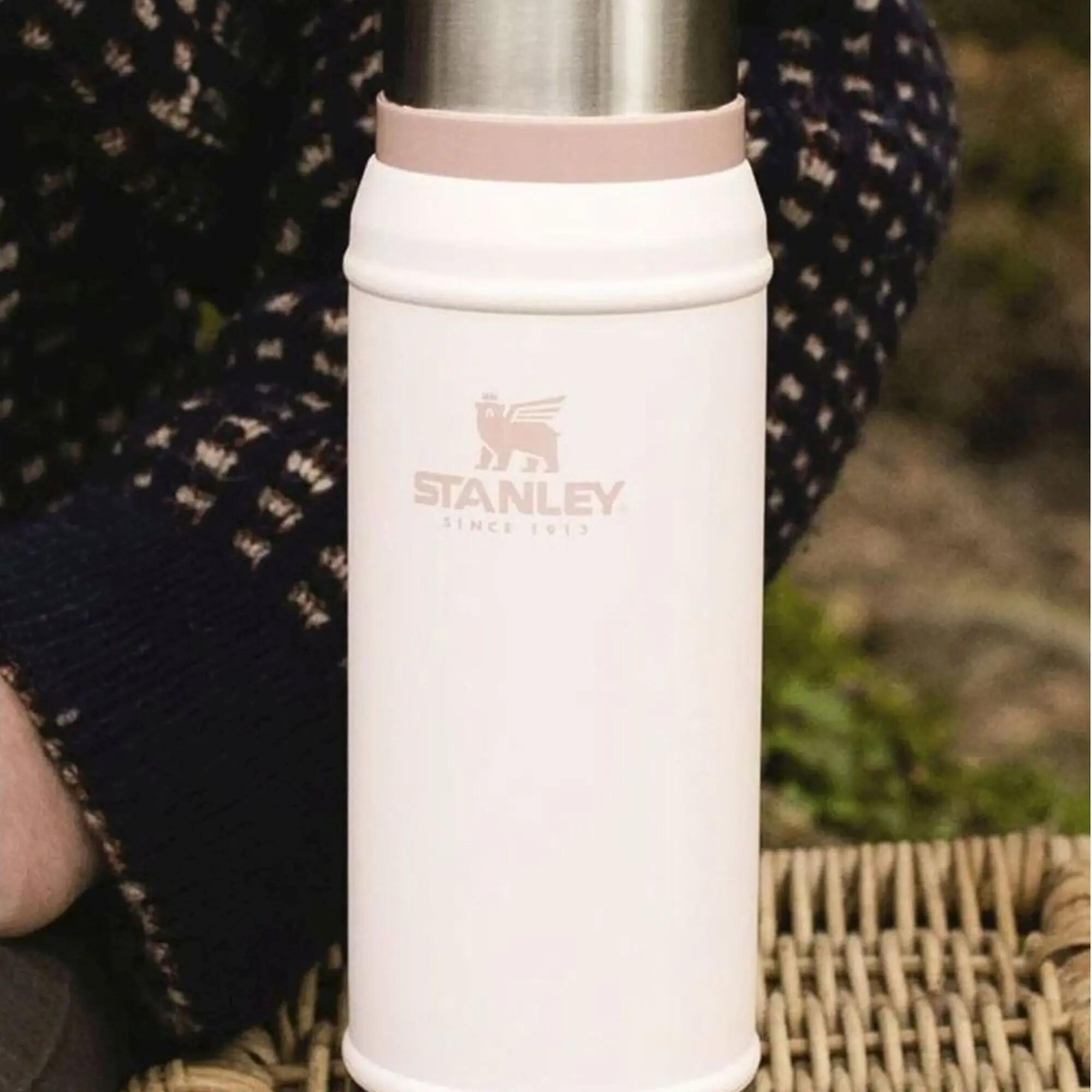 Butelka turystyczna Stanley Classic Bottle 0,75l 3/7