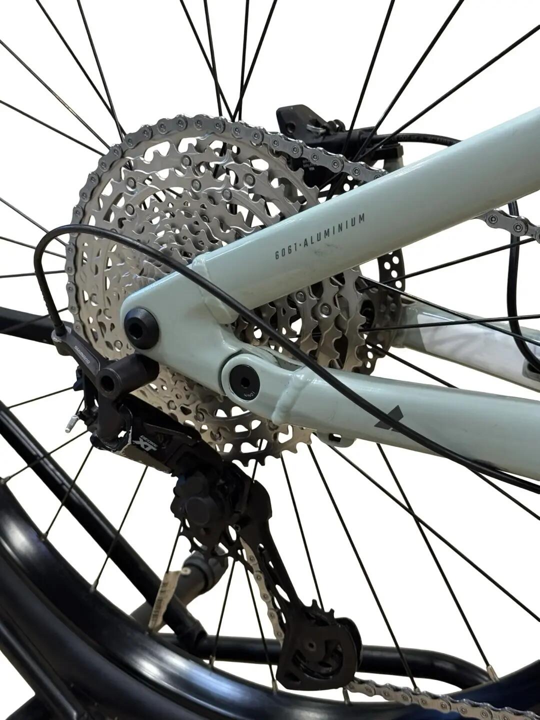Segunda Vida - Bicicleta E-montaña Bulls Aminga EVA TR 1 XT - Como nuevo 12/13