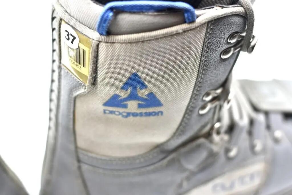 Second life - Buty snowboardowe Burton Progression 23 cm 36,5 EU - stan dobry 7/9