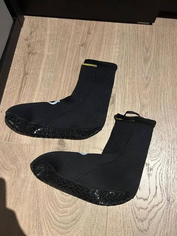 Tussen Particulieren - Duiklaarzen neopreen 3 mm zwart 2/5