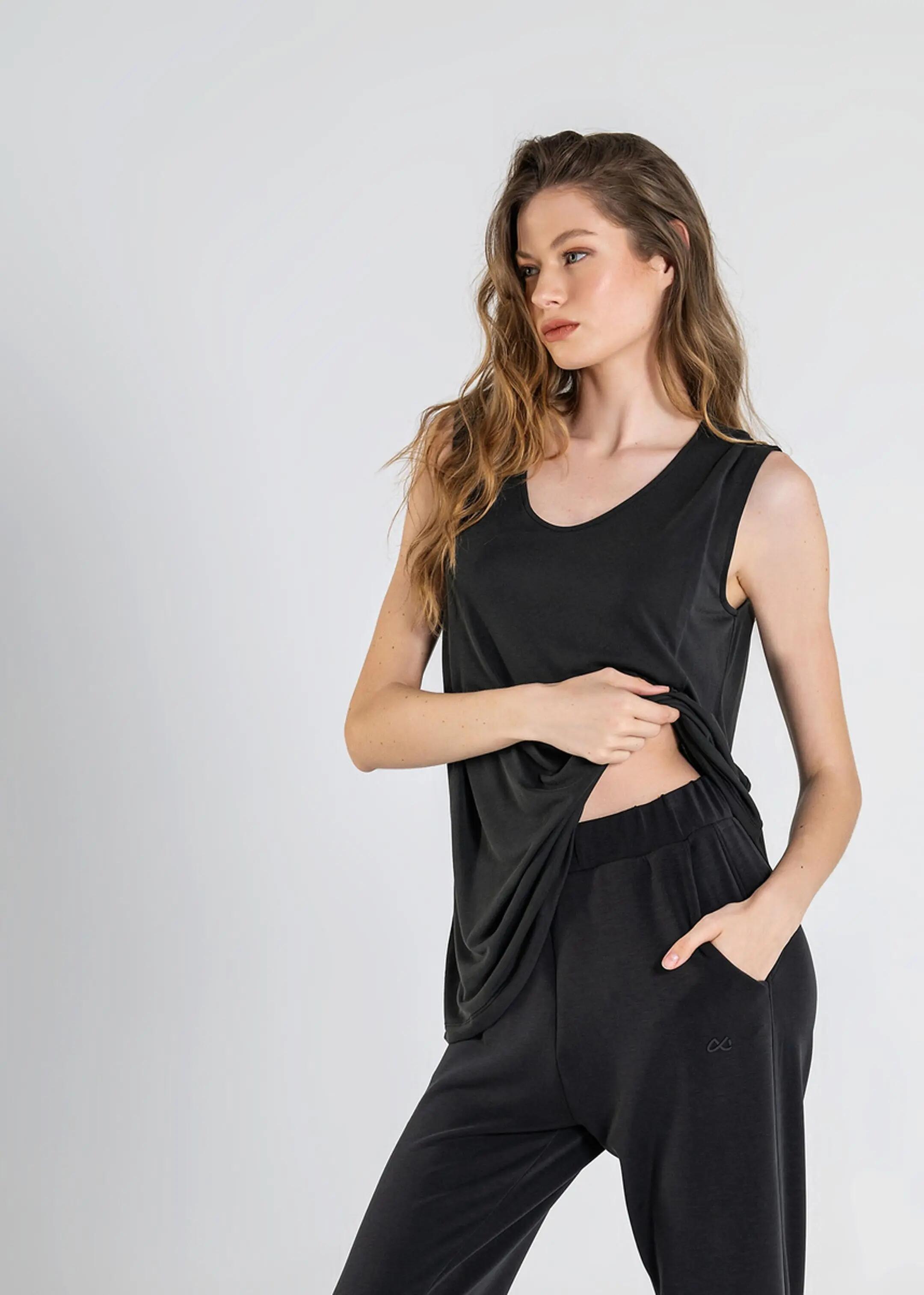 Camisola Sem Mangas Fitness Mulher Corte Fluido Giulia Preto 2/2