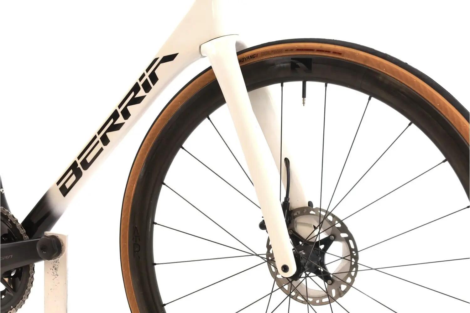 Bici strada ricondizionata ·  Belador Di2 12V · Ottimo stato 5/8