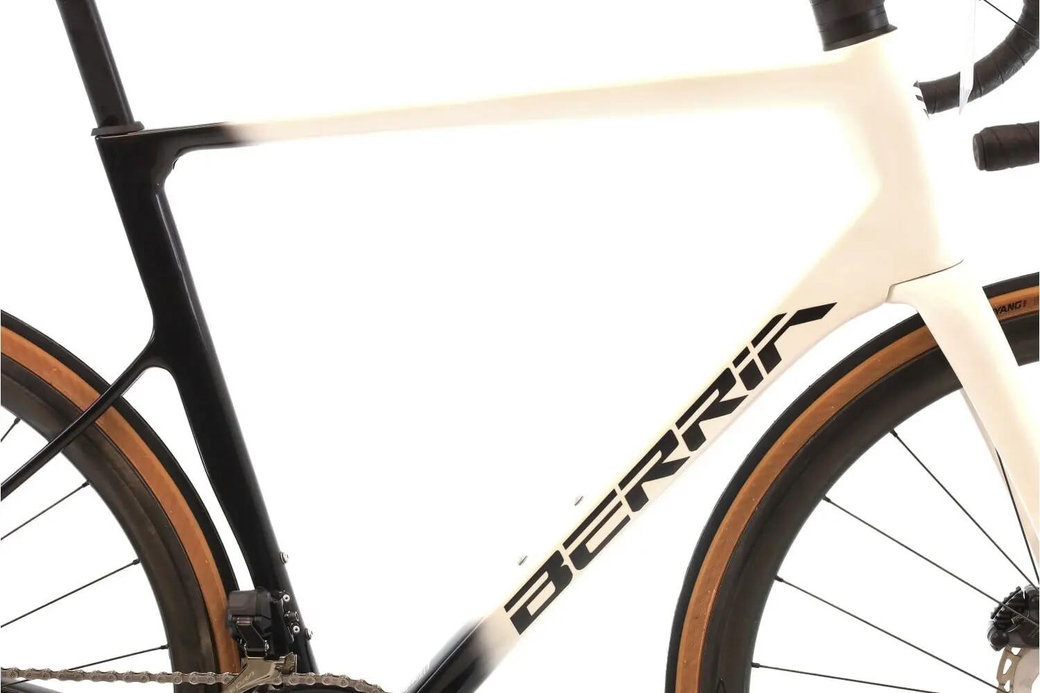 Bici strada ricondizionata ·  Belador Di2 12V · Ottimo stato 2/8