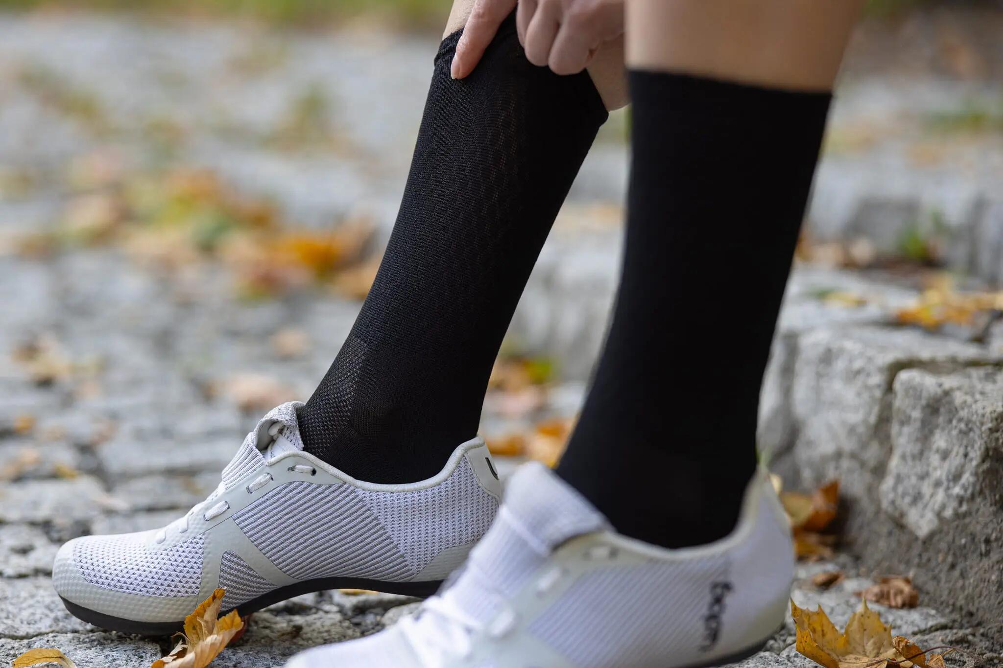 Eroe Pure Black Socken 5/8