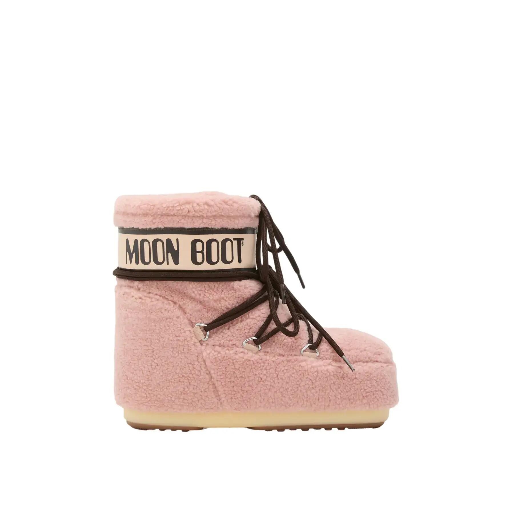 MOON BOOT picture