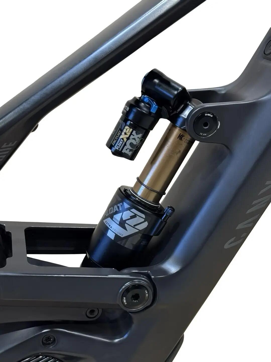 Segunda Vida - Bicicleta E-montaña Canyon Torque:ON CF 9 XT - Como nuevo 9/13