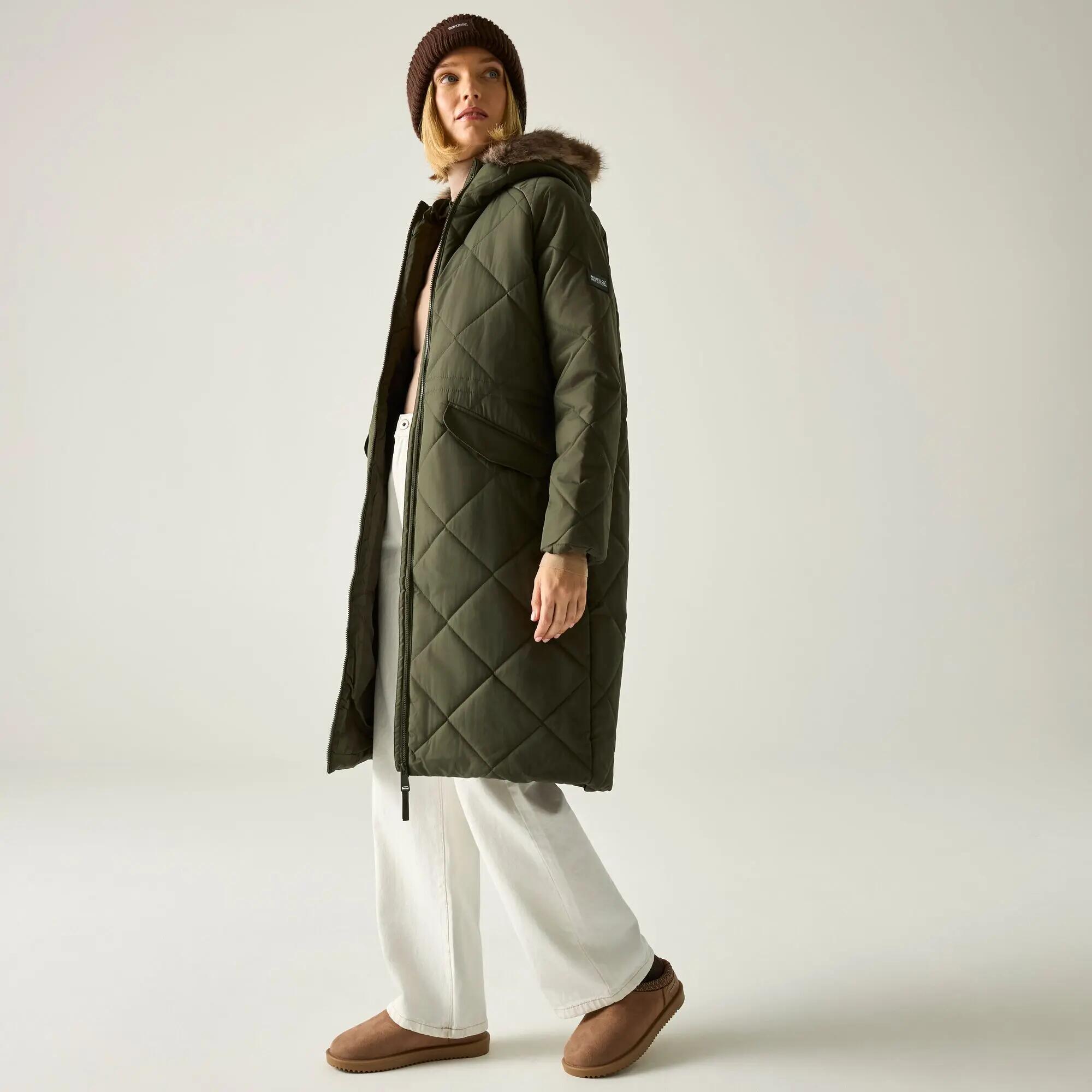 Veste Freyla matelassée isolante à capuche déperlante pour femme 9/12