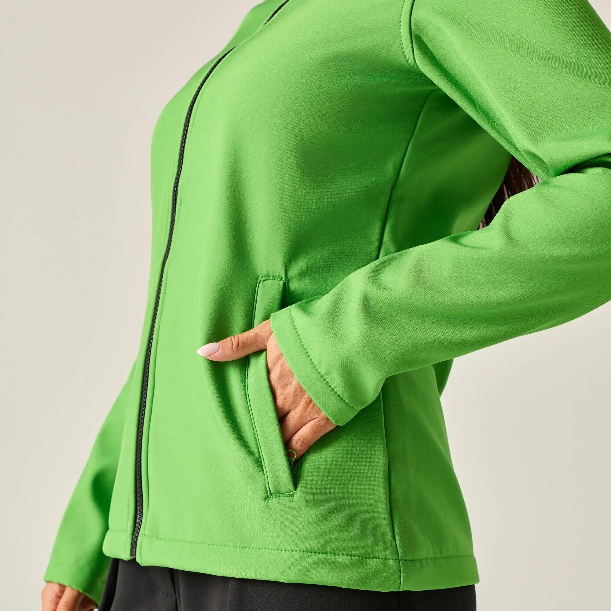 Womens Ablaze Printable Softshell Jacket 5/5