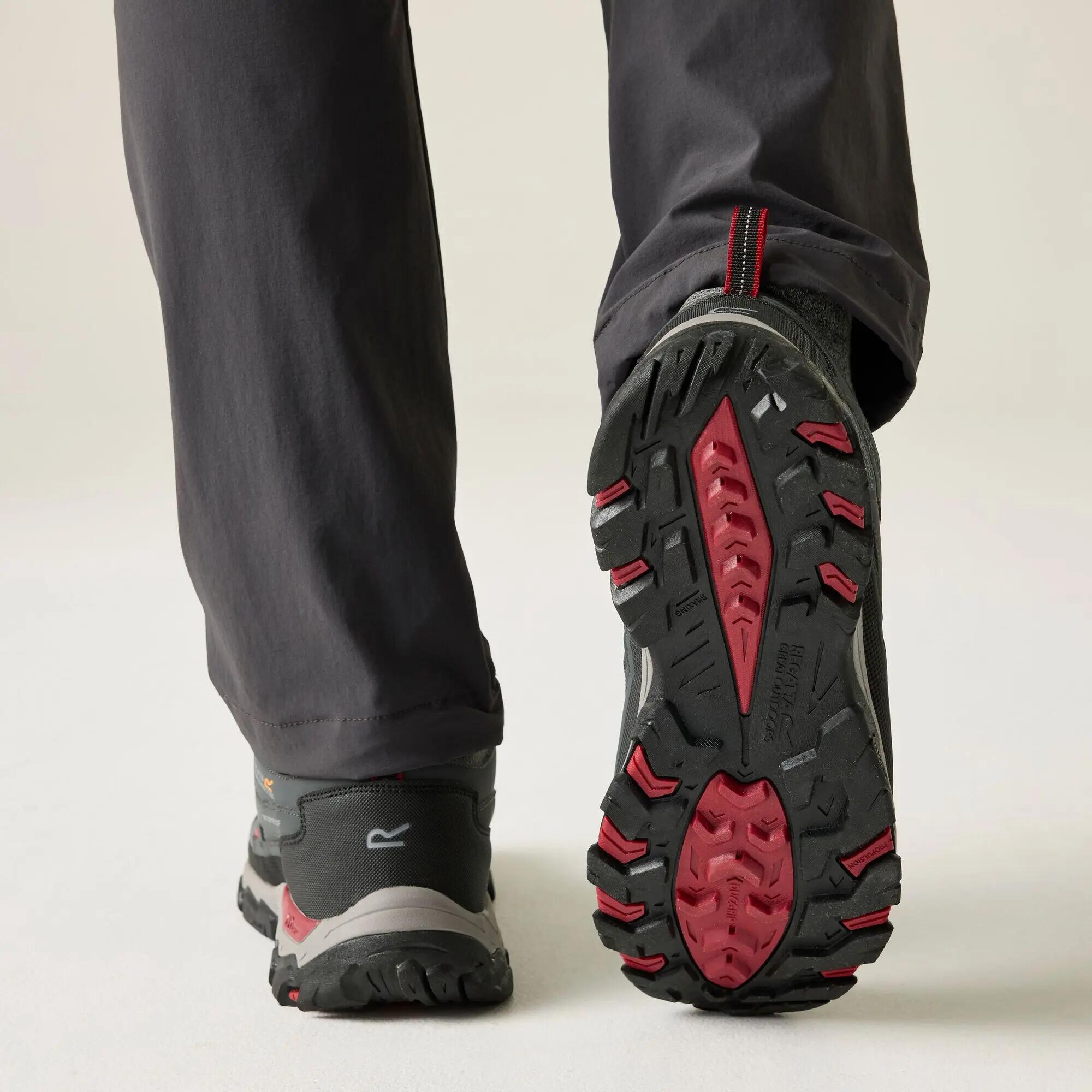 Mens Holcombe III Low Waterproof Walking Shoes 4/13