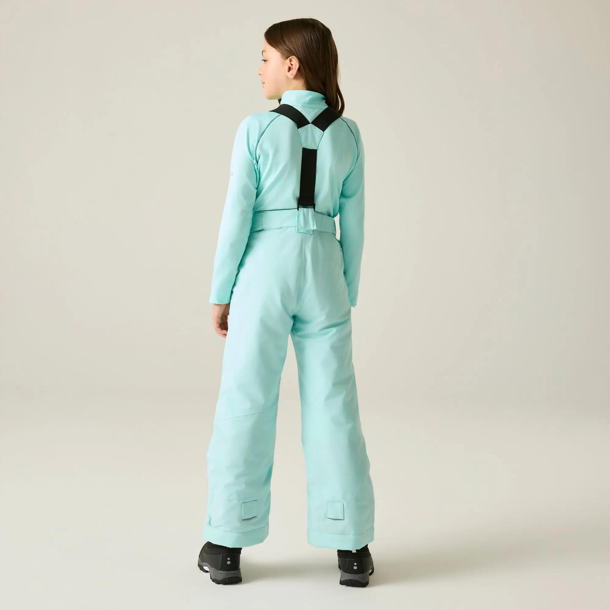 I bambini superano III i pantaloni da sci  2/10