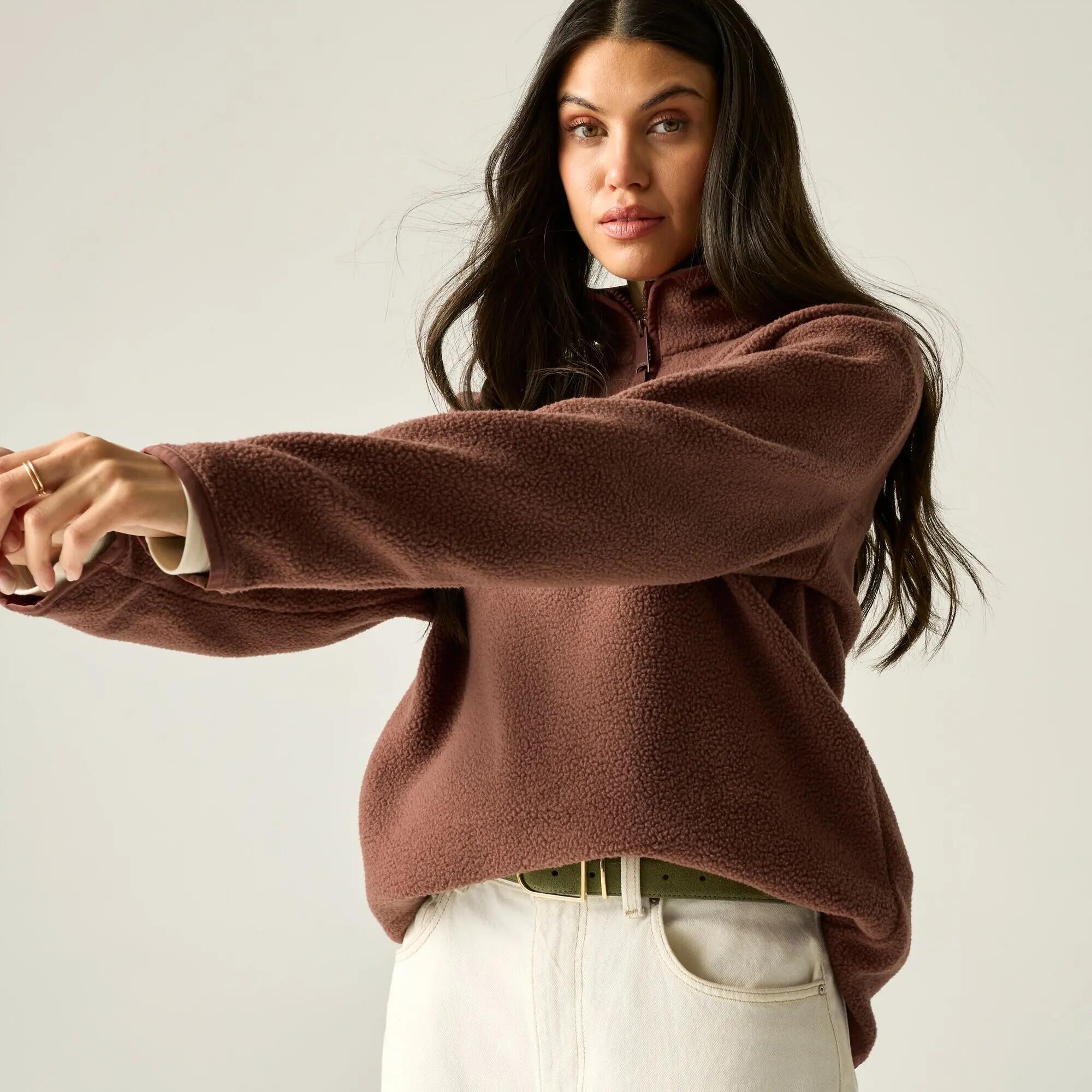 Felpa da donna Frankie Borg con mezza zip 4/11