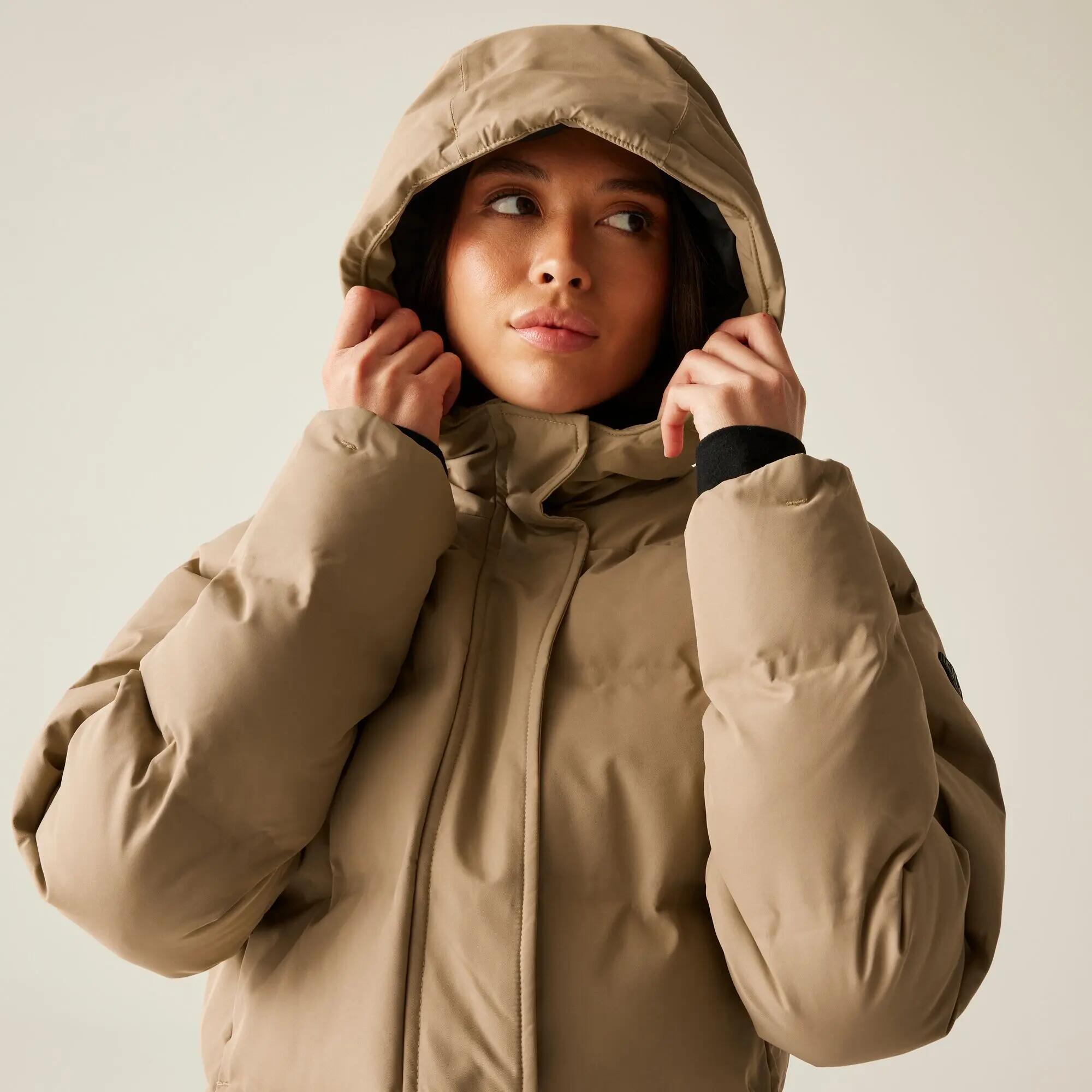 Womens Entrusted Padded Jacket 8/11