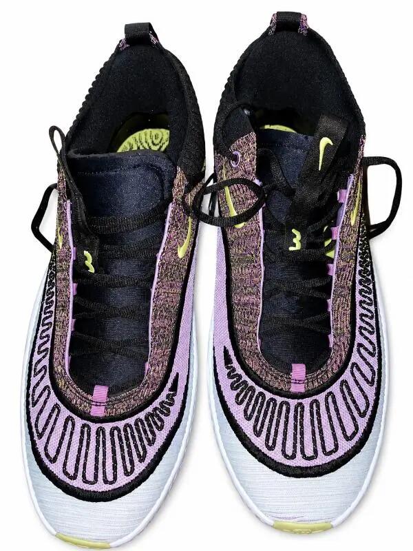 NIKE picture