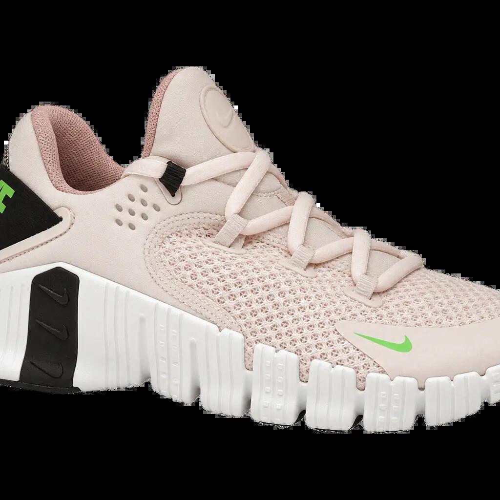 Dámske tréningové topánky Nike Free Metcon 4 - svetlá jemná ružová