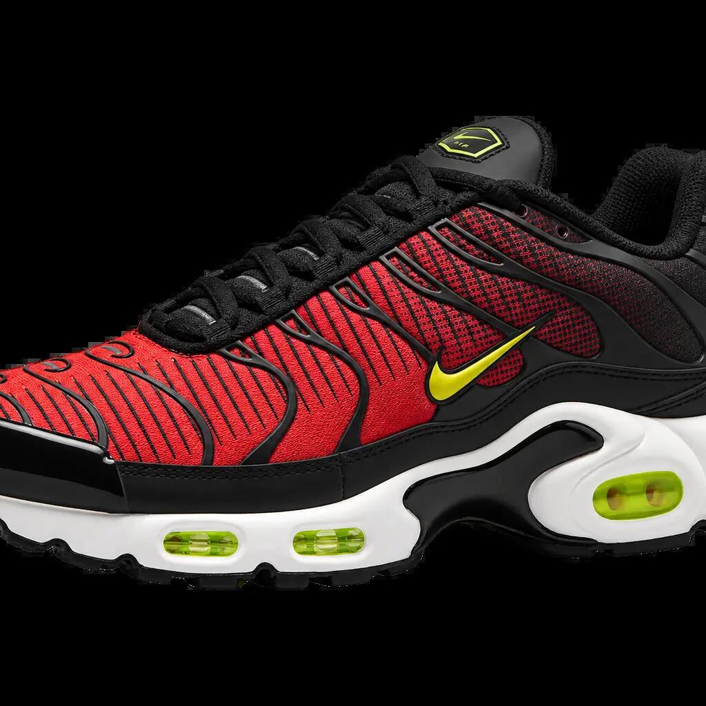 Pánske tenisky - lesklé, grafické - Nike TN Air Max Plus - červené