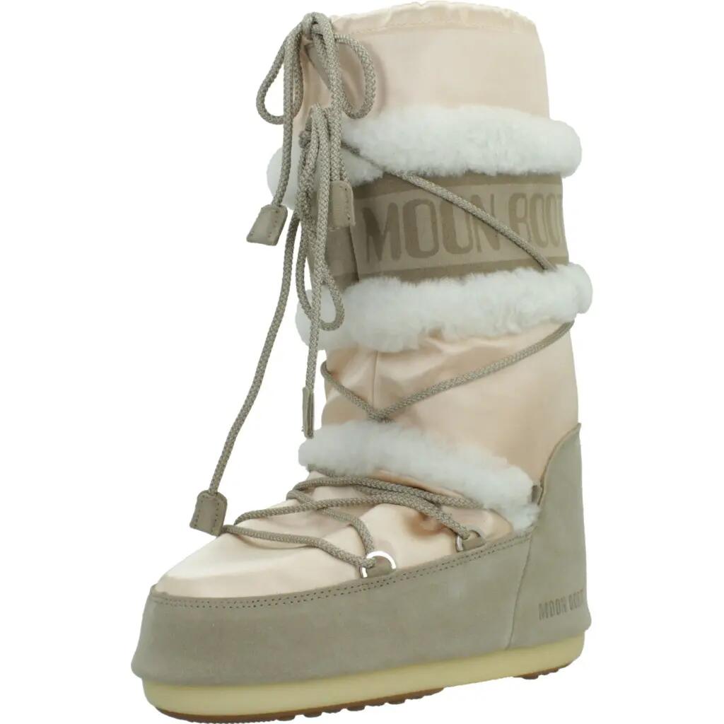 MOON BOOT picture