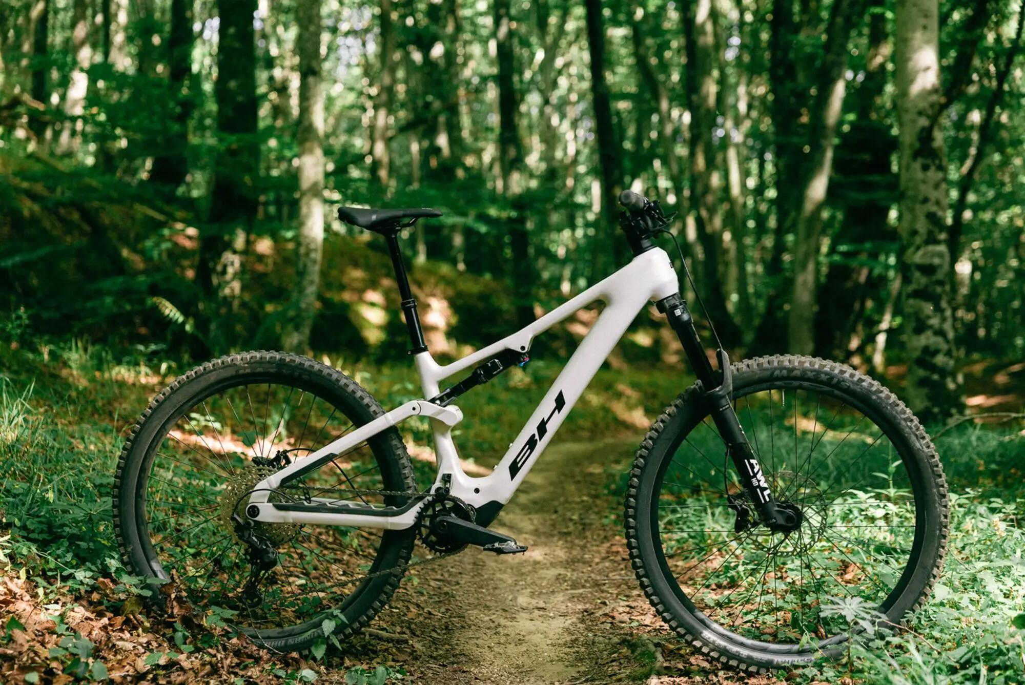 VTT Tout-Suspendu Électrique BH ilynx+ DL Trail 8.1 800 Wh DJI 150 Nm 29" Blanc 3/7