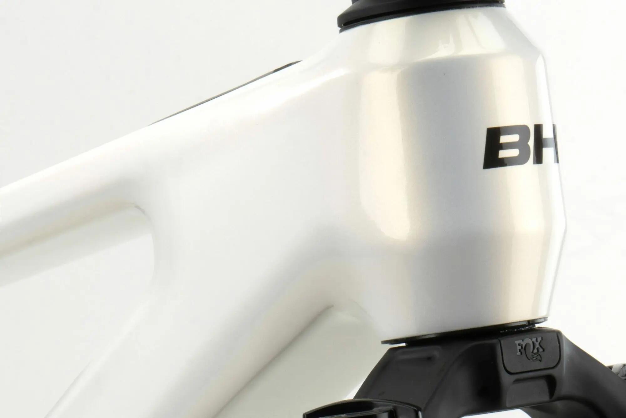VTT Tout-Suspendu Électrique BH ilynx+ DL Trail 8.1 800 Wh DJI 150 Nm 29" Blanc 2/7