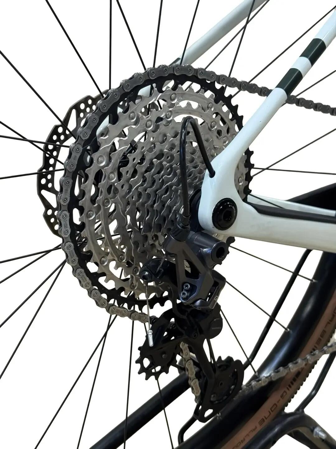 2ND life - Vélo gravel électrique Cube Nuroad Hybrid C:62 Race 400X- Excellent 12/12