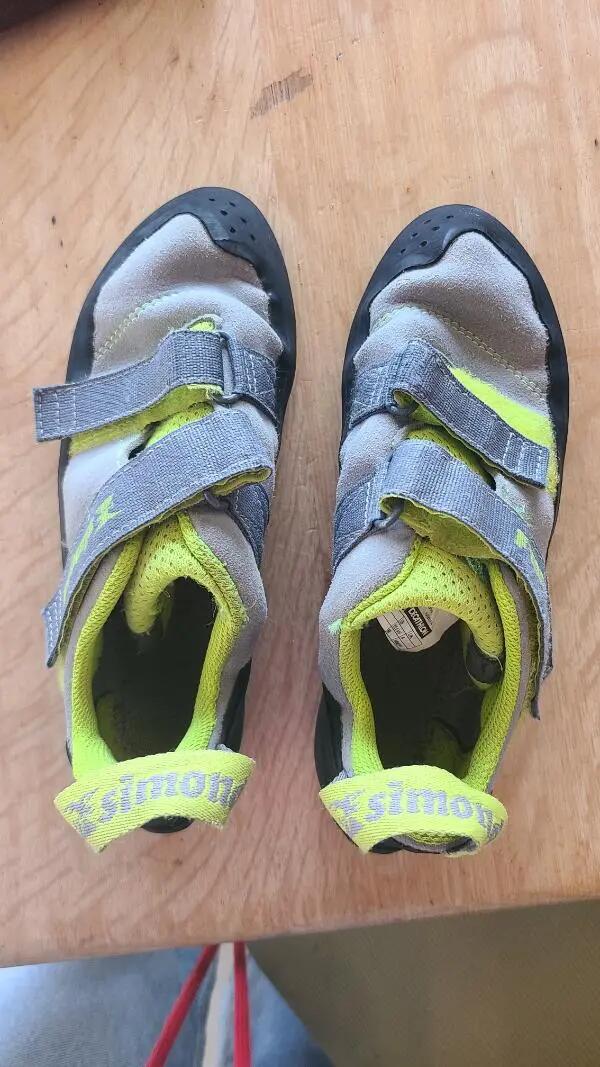 DECATHLON picture