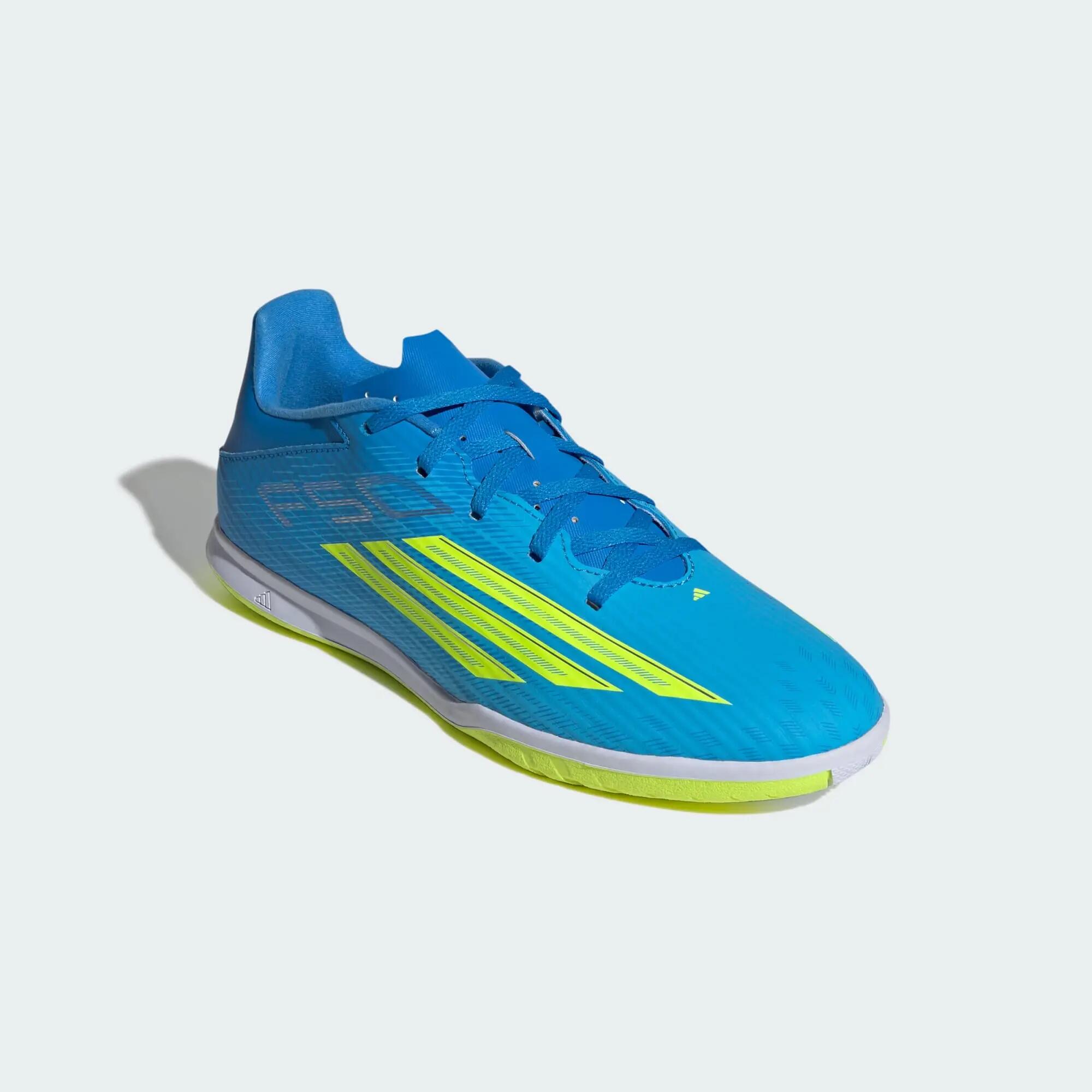 Zapatilla de fútbol F50 CLUB Indoor 4/8