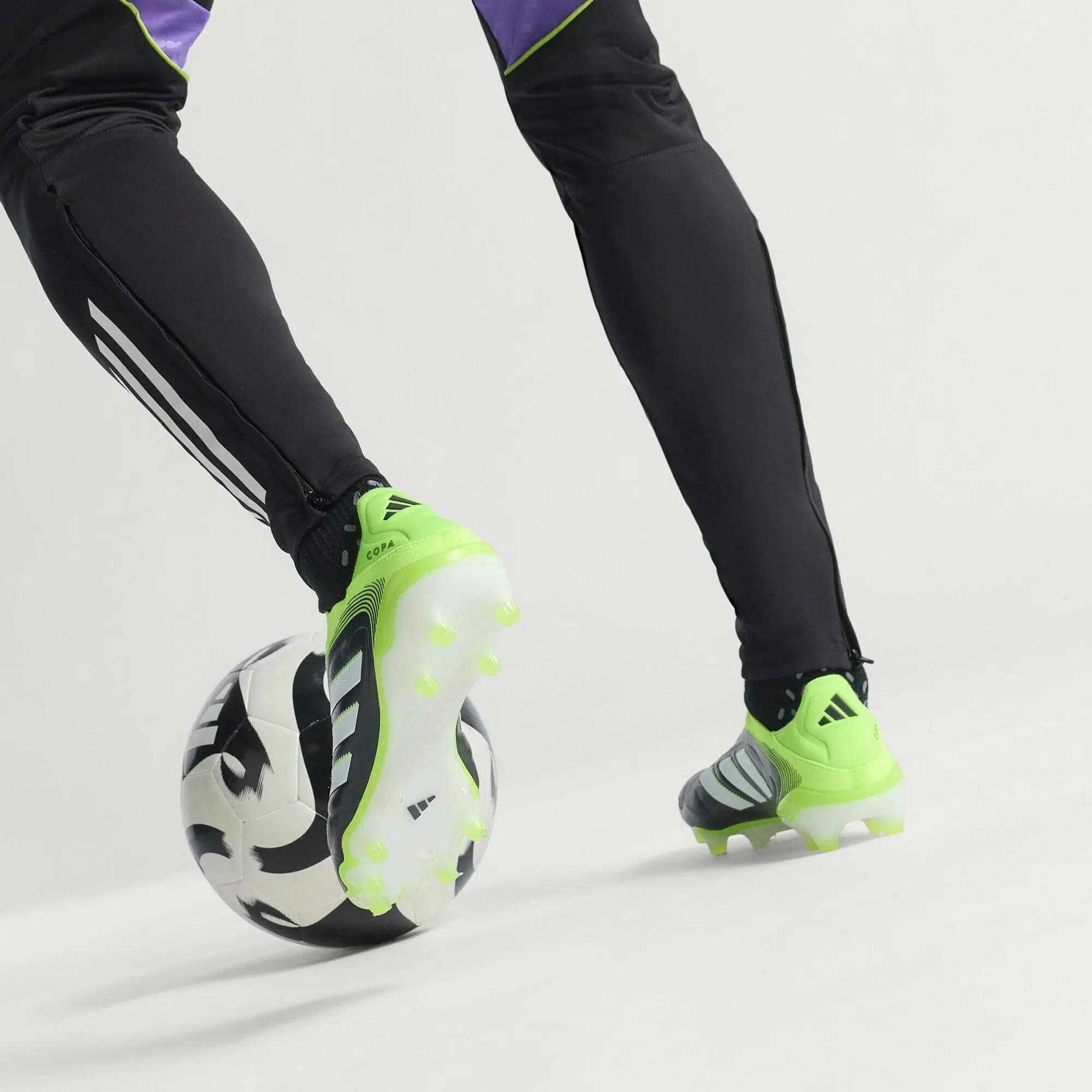 Copa Pure 3 Elite Laceless Firm Ground Boots 6/15