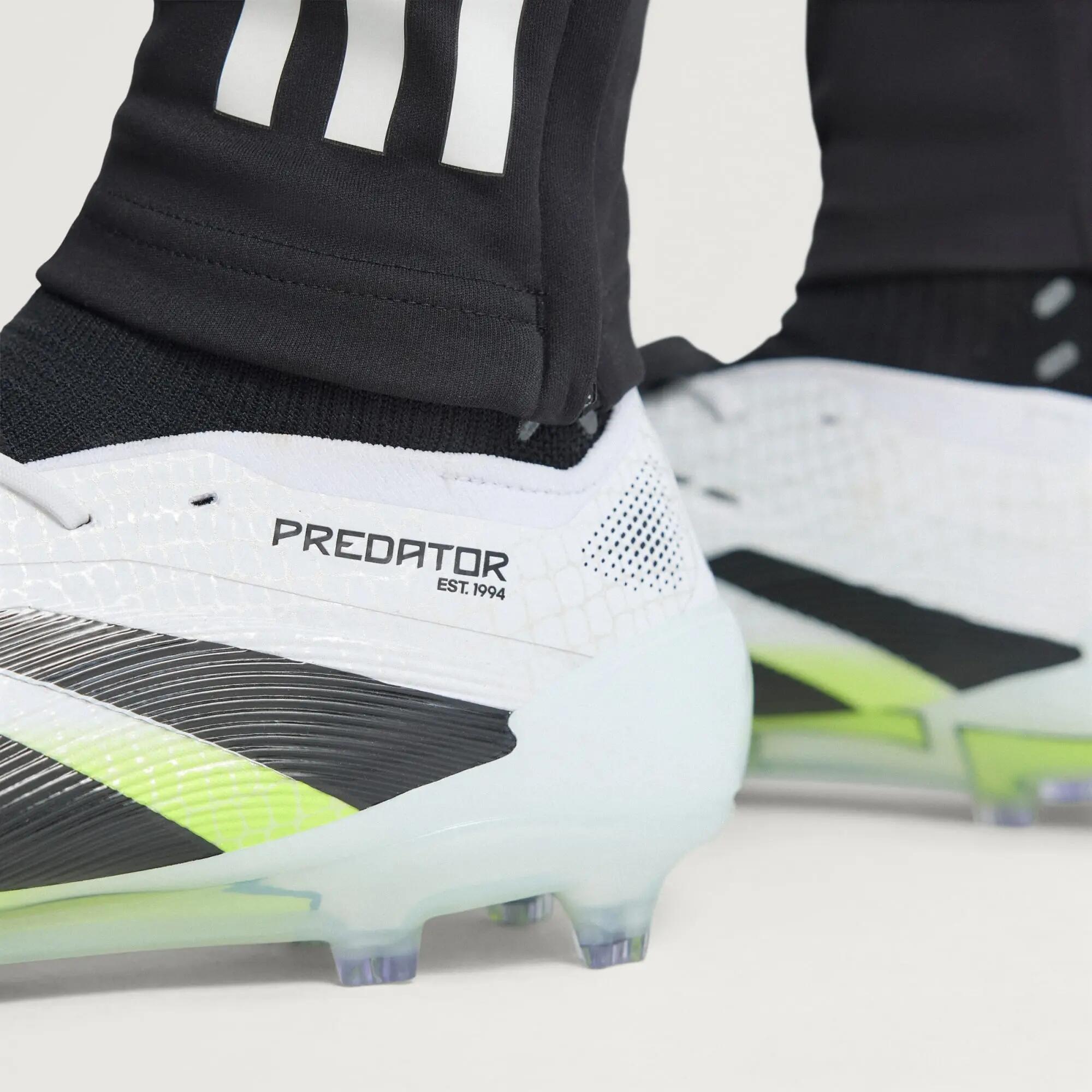Kopačky Predator Elite s ohrnovacím jazykem na pevný povrch 14/15