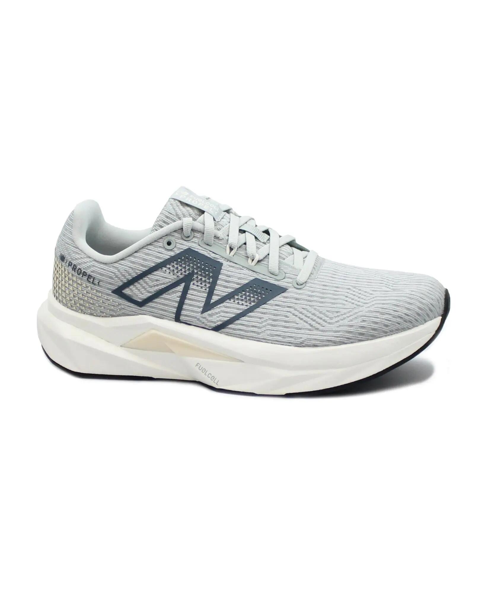 NEW BALANCE picture