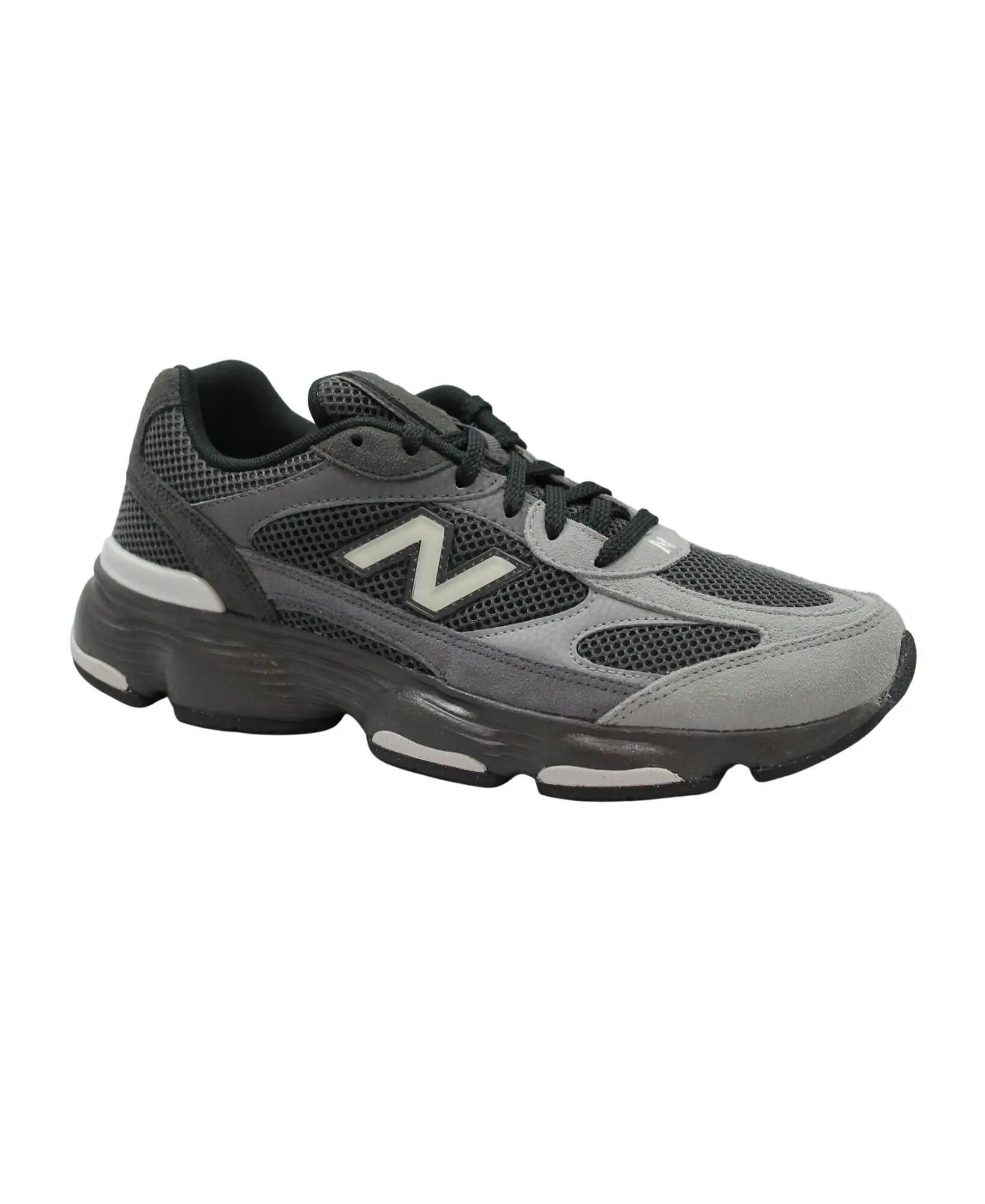 NEW BALANCE picture