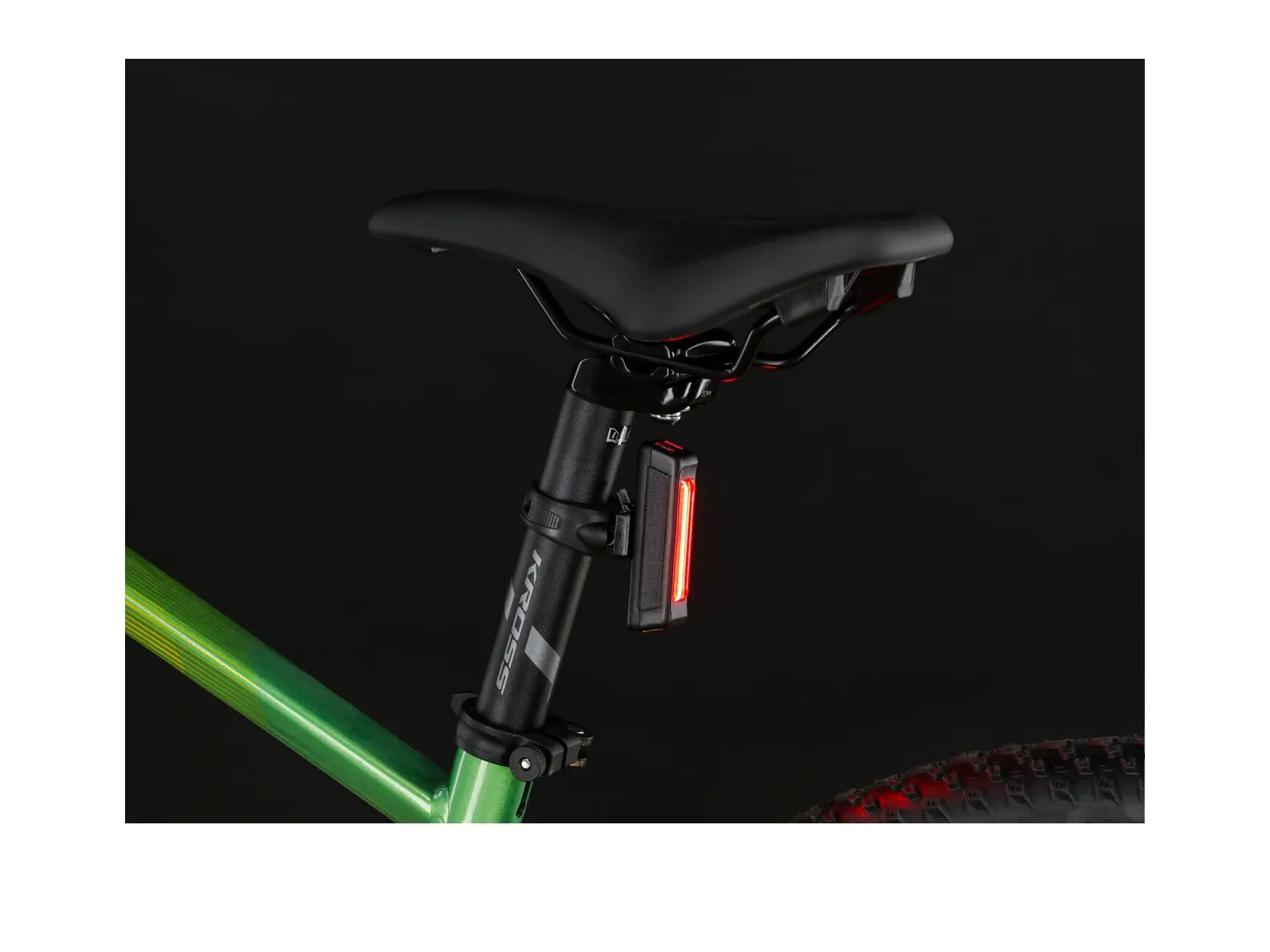 Lampka rowerowa tylna RED BLAZE 30 lm 2/3
