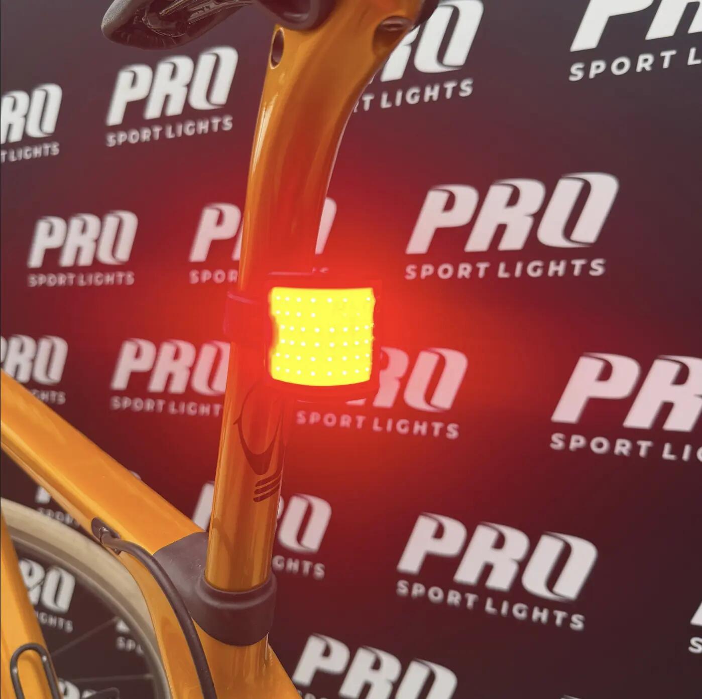 Luce posteriore per bicicletta a LED da 125 lumen 230° 2/10