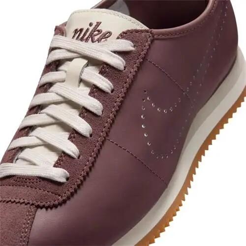 Buty do chodzenia damskie Nike Cortez LT 4/5