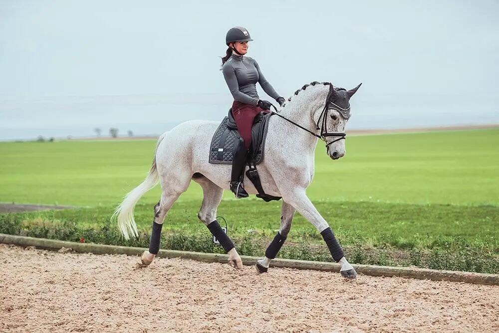 Tapis de selle No Boundaries Silver Cloud DRESSAGE - Equestrian Stockholm 2/5