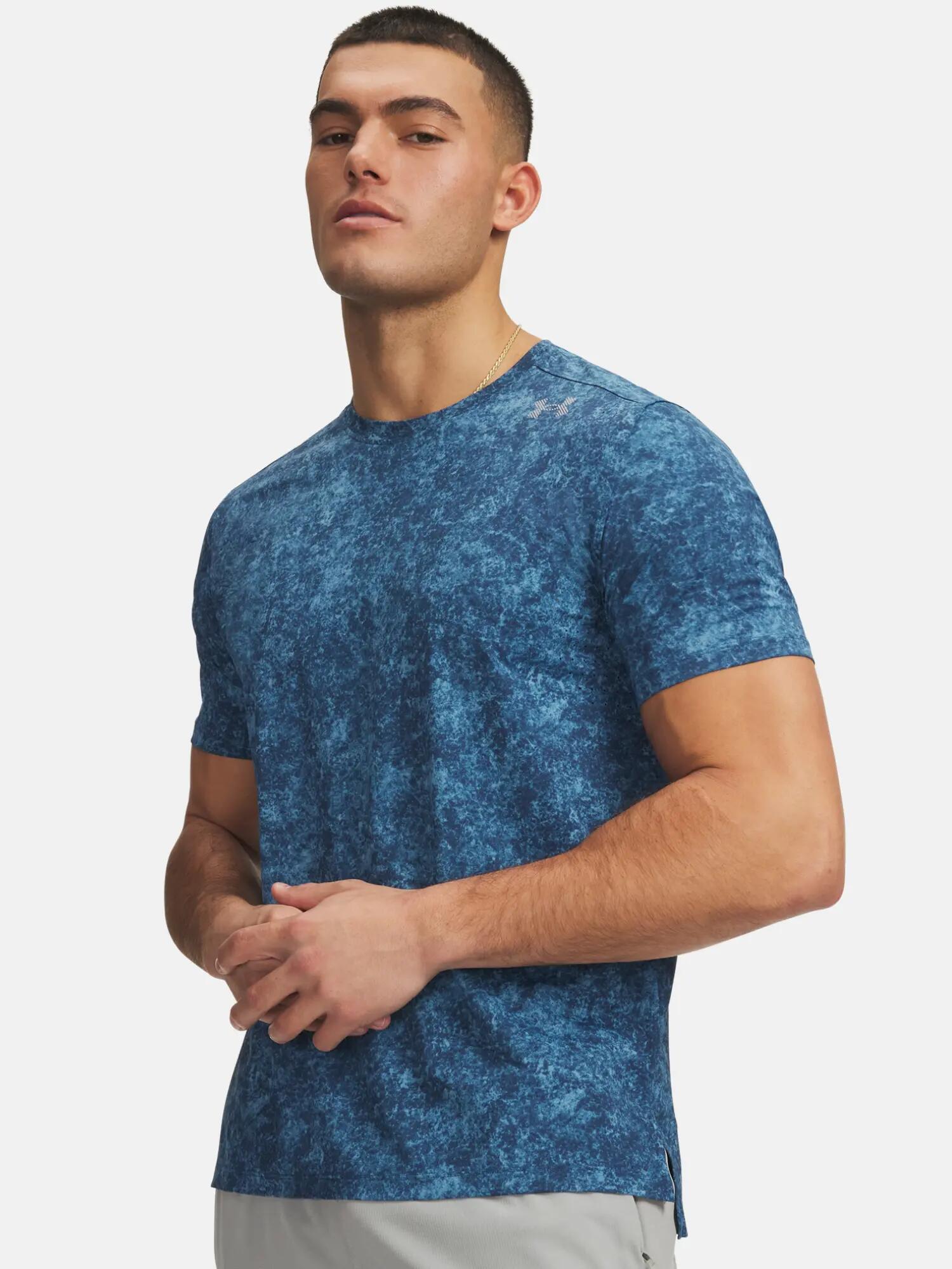 UNDER ARMOUR picture
