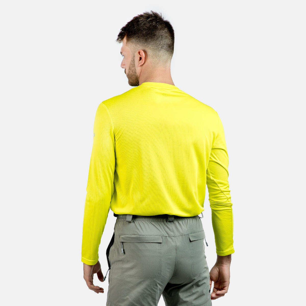 Izas CREUS Sports Shirt : Confort et performance grâce aux technologies DRY et 4/5