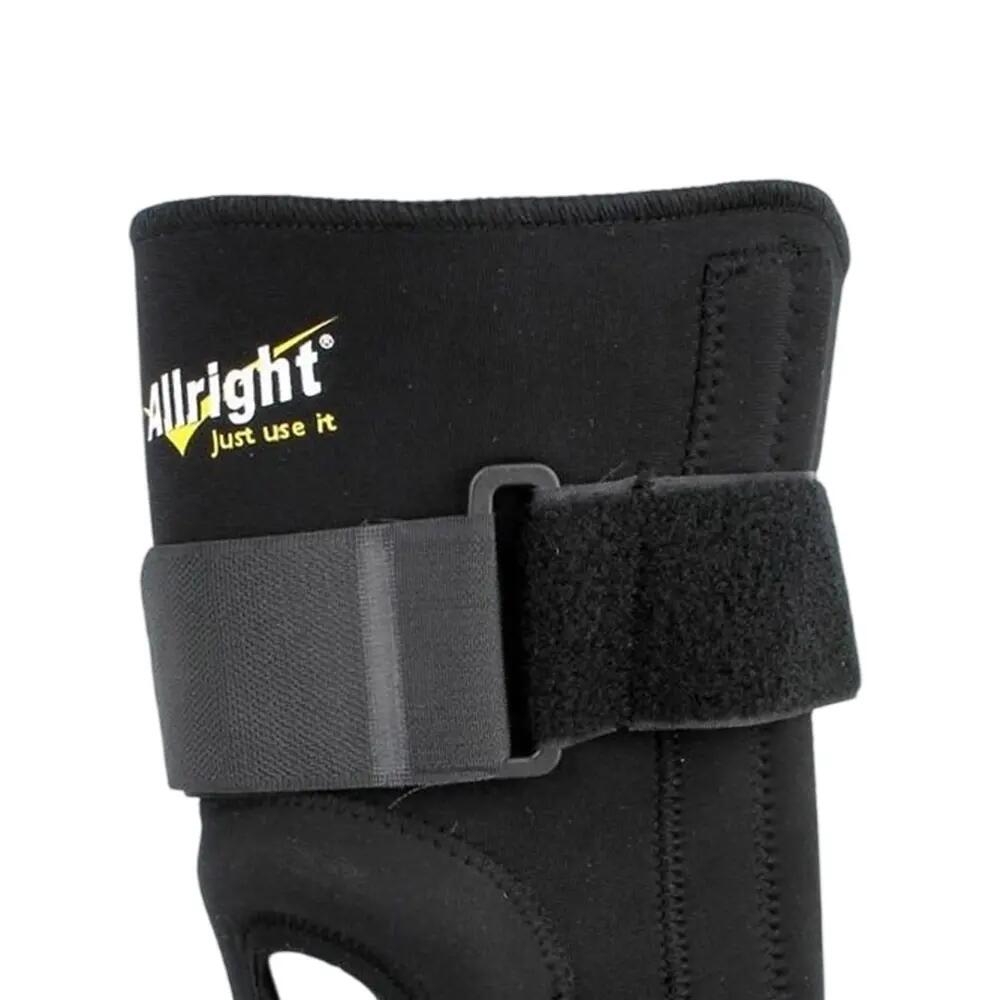 Touch Fastening Neoprene Knee Brace (Black) One Size 2/3