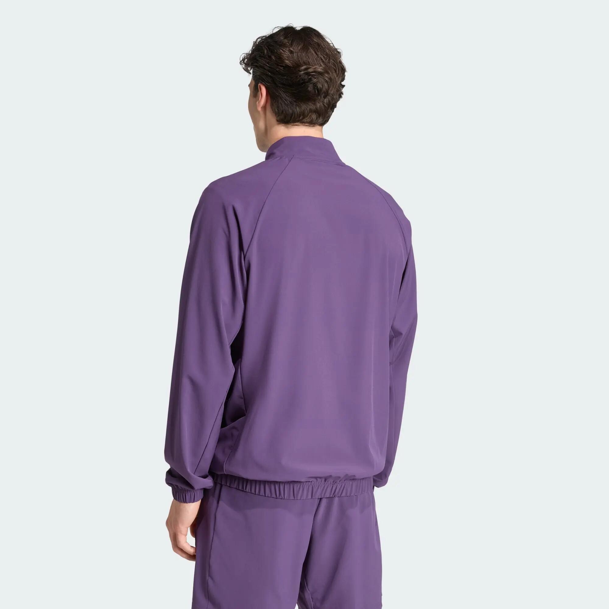 Training Essentials Holiday Pack1/4 Zip 3/5
