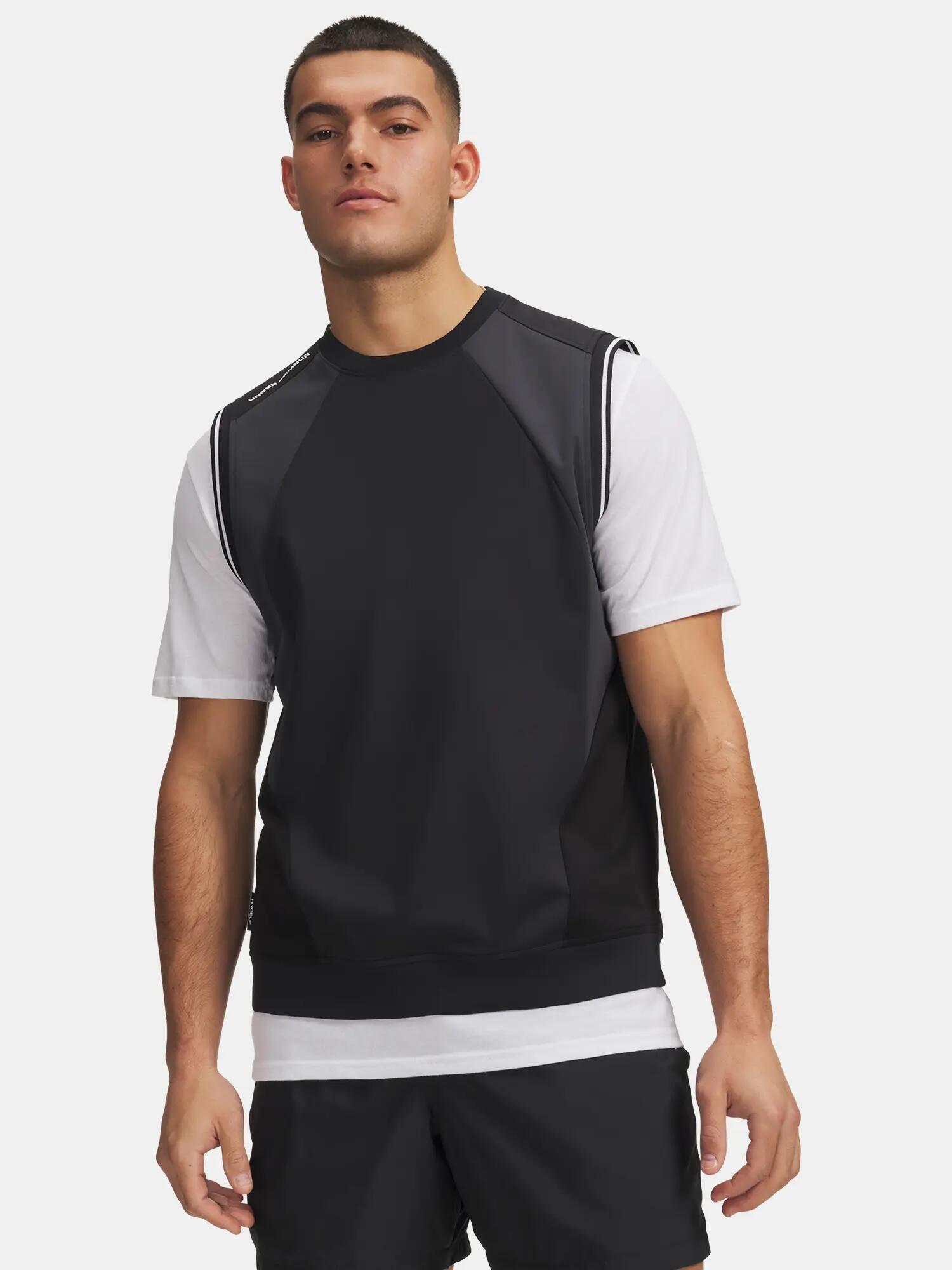 UNDER ARMOUR picture