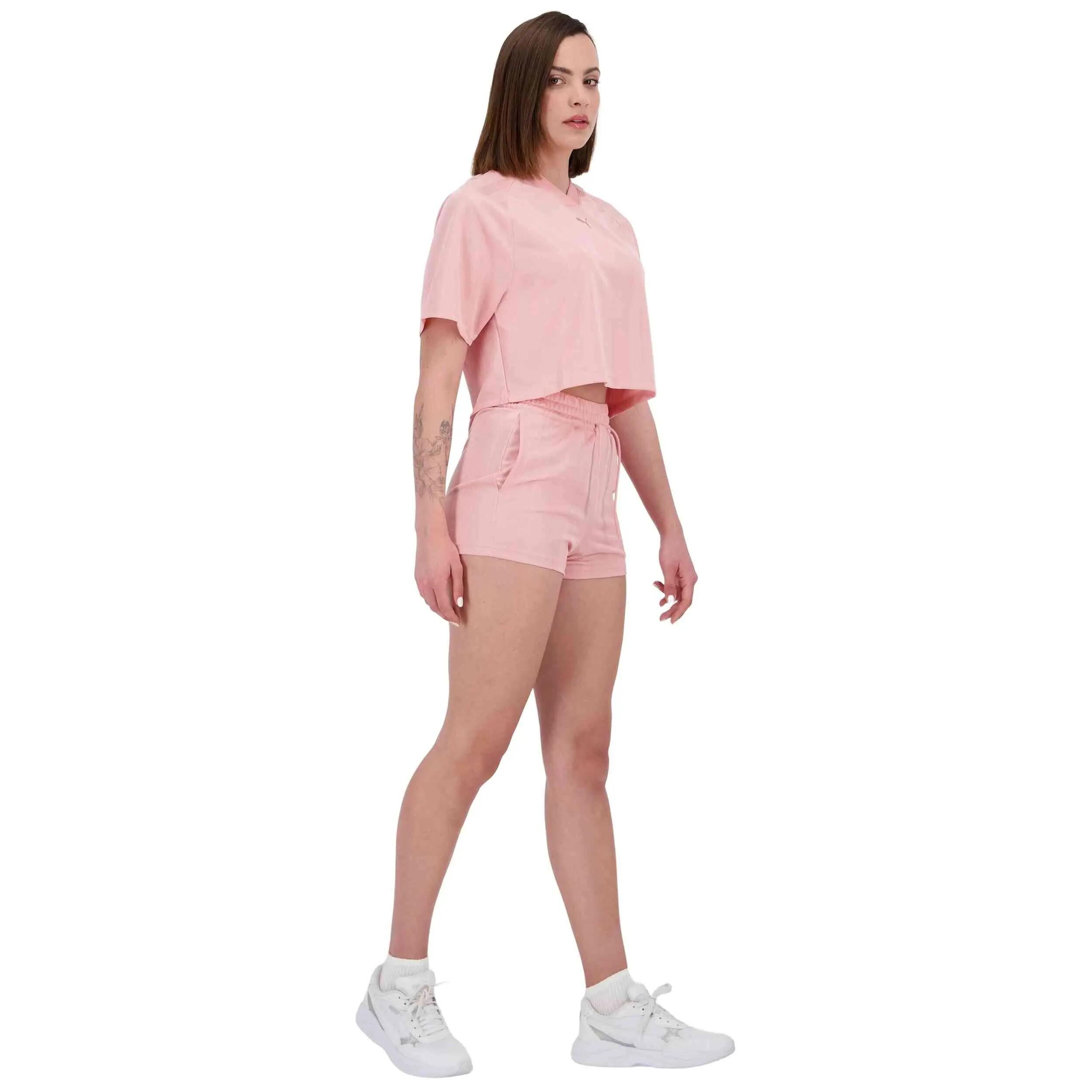 Pantaloncini Puma modello 528485-26 per donne 3/4