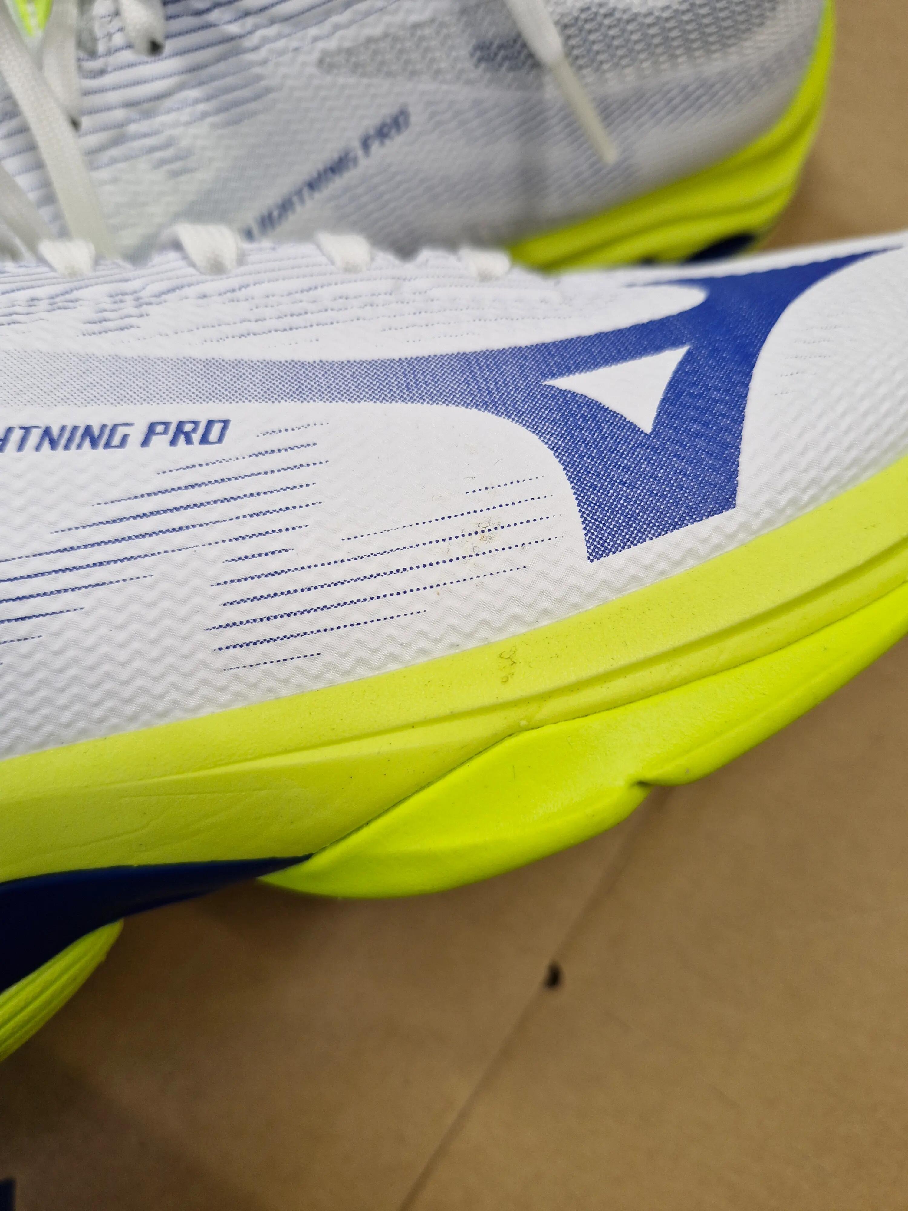 2ND LIFE - Volejbalové boty Wave Lightning Pro Low (40) - Dobrý stav - Použité 4/6
