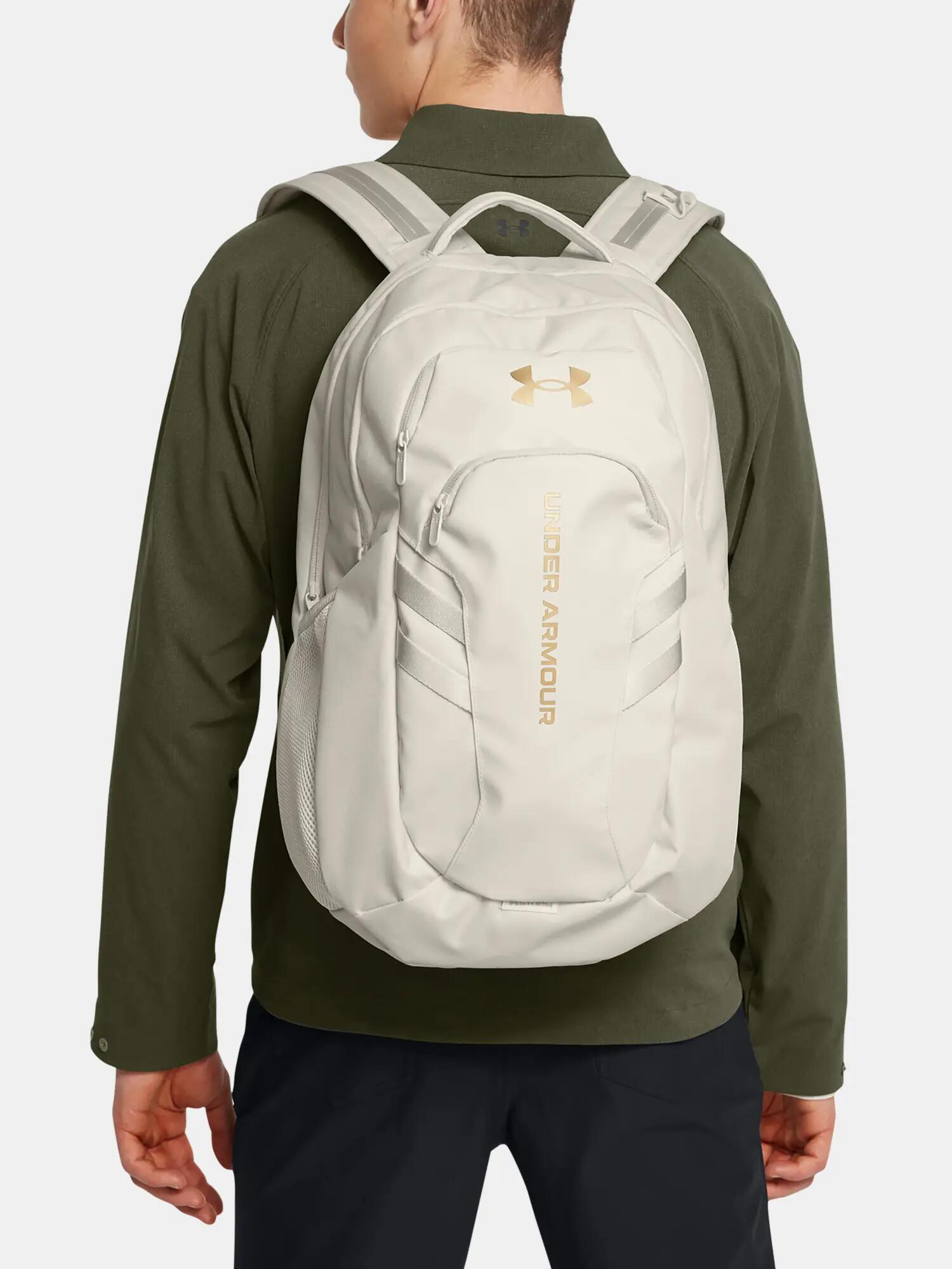 UNDER ARMOUR picture