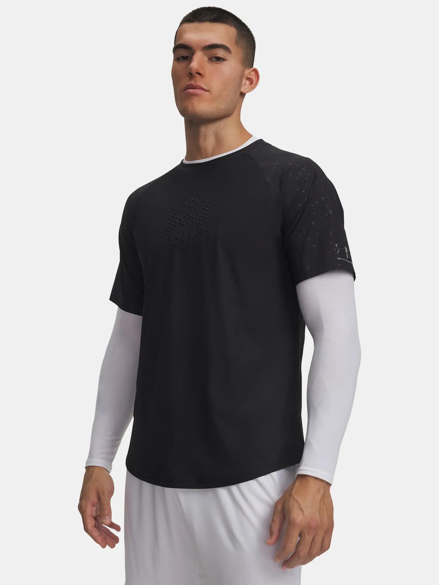 UNDER ARMOUR picture