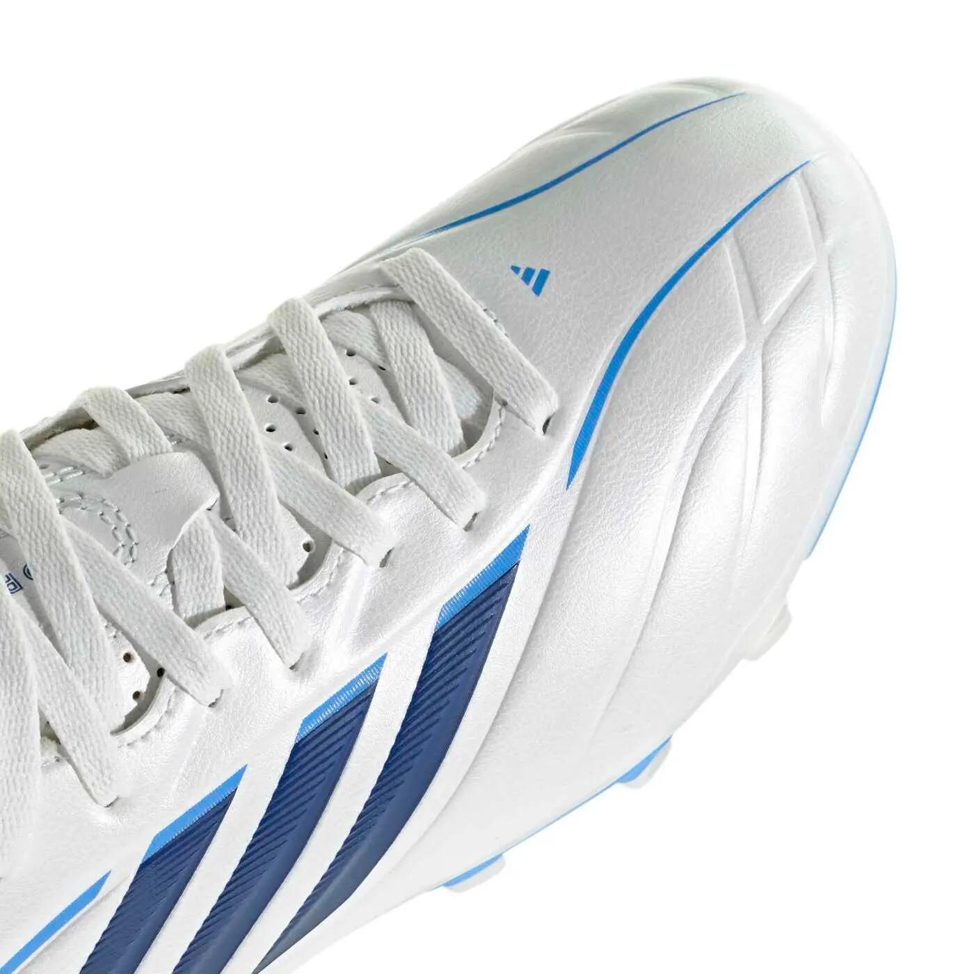 Crampons Adidas Copa Pure IV Club FG/MG Enfant Blanc et bleu 8/8