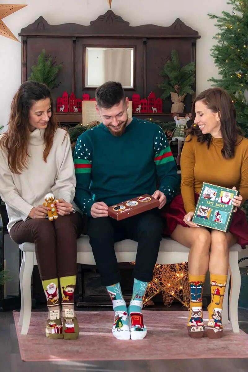 Cutie cu 4 perechi de șosete Arty Socks Poveste de Crăciun 5/6