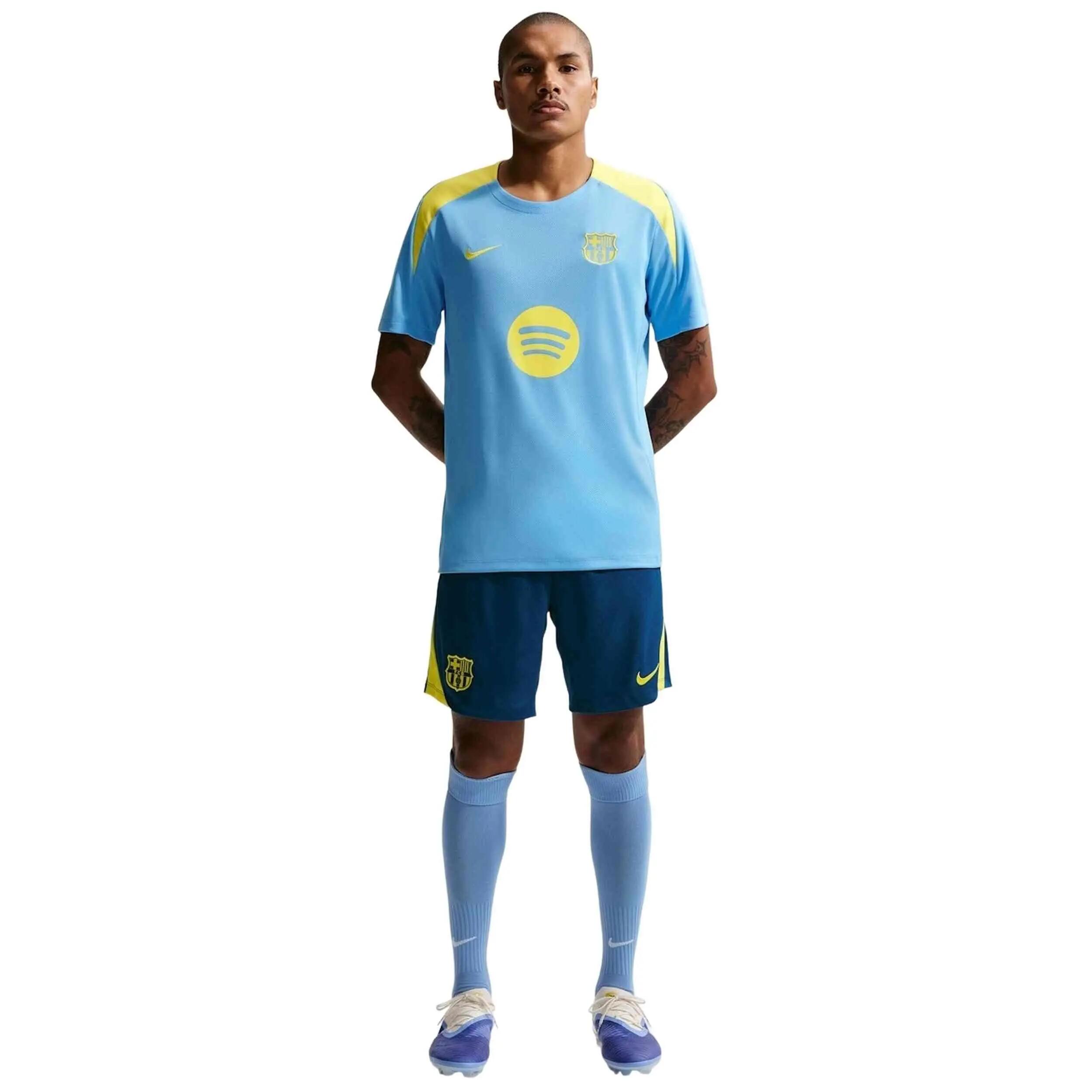 NIKE picture