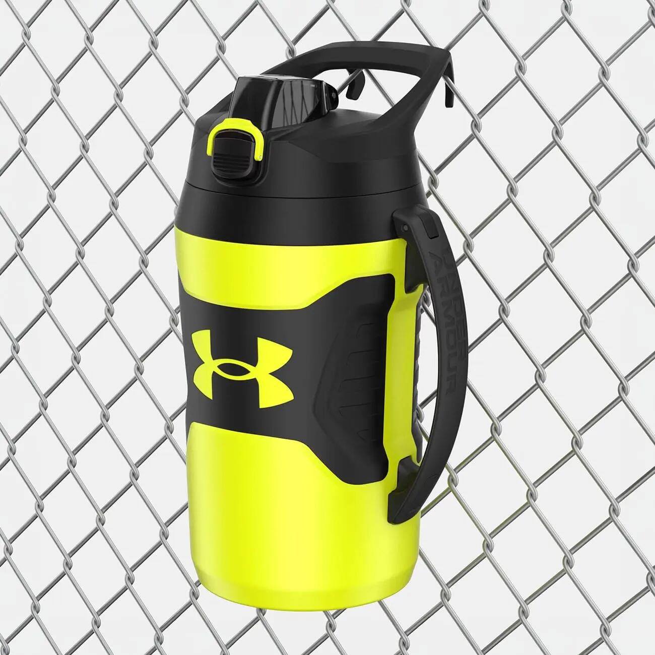 Bidon Under Armour 1,9L UA Playmaker Jug Żółto-Czarny 8/8
